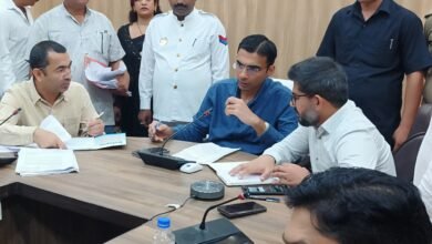 District Magistrate Savin Bansal heard the problems of the general public in Rishiparna Auditorium, most of the complaints were resolved on the spot