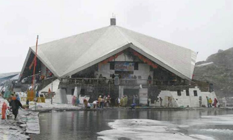 Preparations for closing the doors of Hemkund Sahib for winter are complete, final prayers today