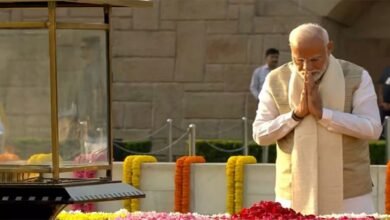 PM Modi, President Murmu and Rahul Gandhi paid tribute to Mahatma Gandhi at Raj Ghat