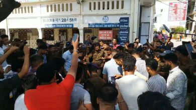 Students protest in Haldwani MBPG College over ban on student union elections, police force deployed