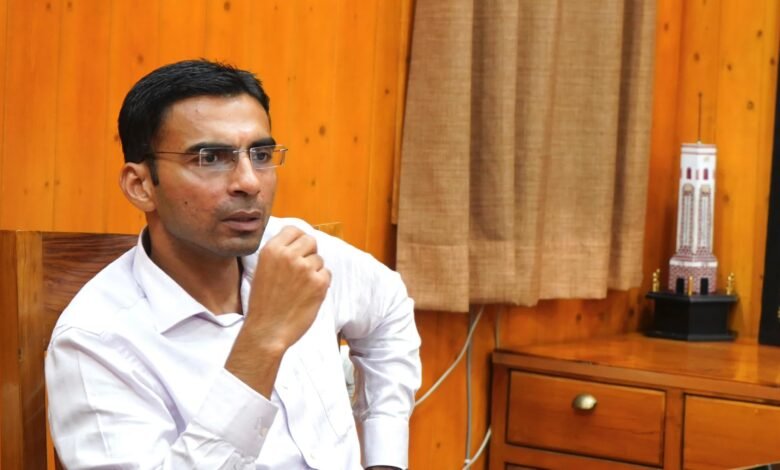 DM's master stroke to repair the city's street lights, implemented