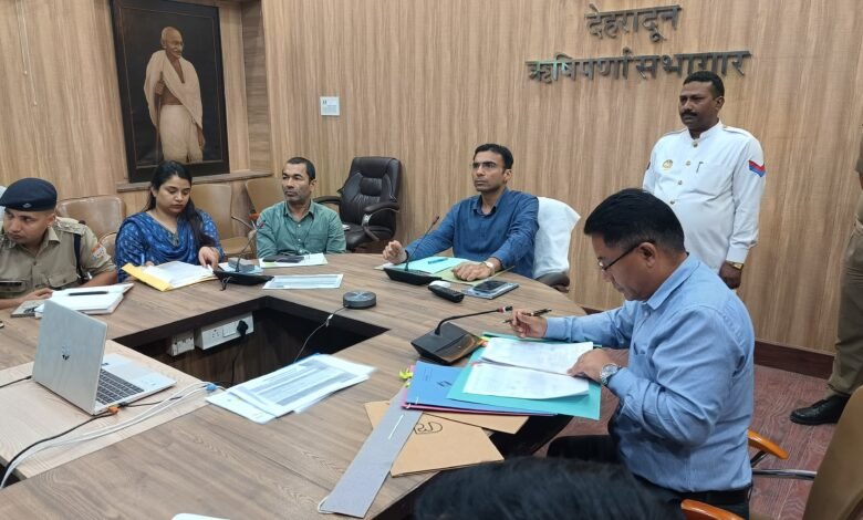 Dehradun: DM Savin Bansal simplified the permission process for construction works, gave instructions to speed up the works.