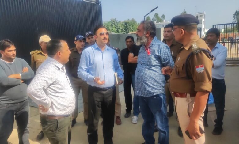District Magistrate takes strict stand on illegal firecracker storage, warehouse sealed, warning of strict action
