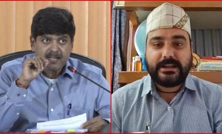 Protest against misbehavior with IAS Meenakshi Sundaram in Uttarakhand Secretariat, union concerned over low attendance of employees
