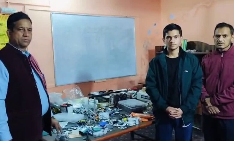 Chamoli's Navneet's "Himalayan Air Aid" project selected for IIT Delhi's National Science Exhibition, atmosphere of joy in the area