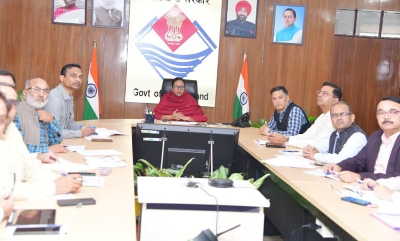 Expenditure Finance Committee meeting chaired by Chief Secretary Radha Raturi, discussion on setting up the first gas insulated substation in Badrinath