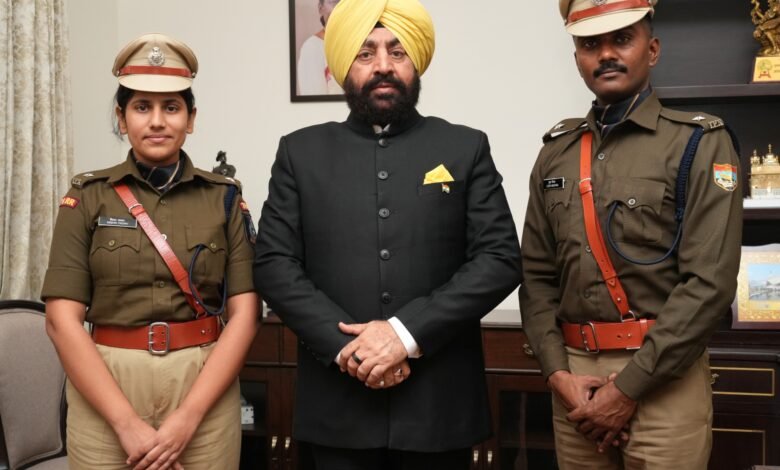 Trainee IPS officers made a courtesy call on the Governor at Raj Bhavan, received inspiration and good wishes