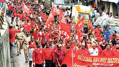 Indian Railway employees protest: Will express their displeasure by wearing black badge on 10th February