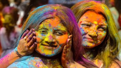 Follow these measures to avoid chemical colours during Holi