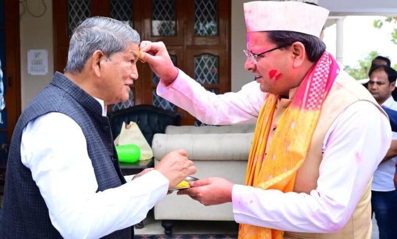 Holi fever is in full swing in Devbhoomi Uttarakhand, CM Dhami played Holi with great enthusiasm