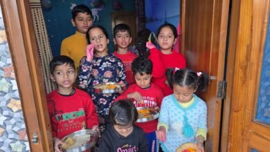 Phooldei festival was celebrated with great pomp in Uttarakhand, children went from house to house and showered flowers