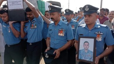 Last farewell to martyr Flight Lieutenant Siddharth Yadav, the brave pilot became an example of bravery