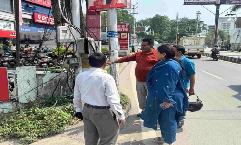Dehradun Municipal Corporation's strictness: Officers warned for negligence during inspection, one's salary stopped