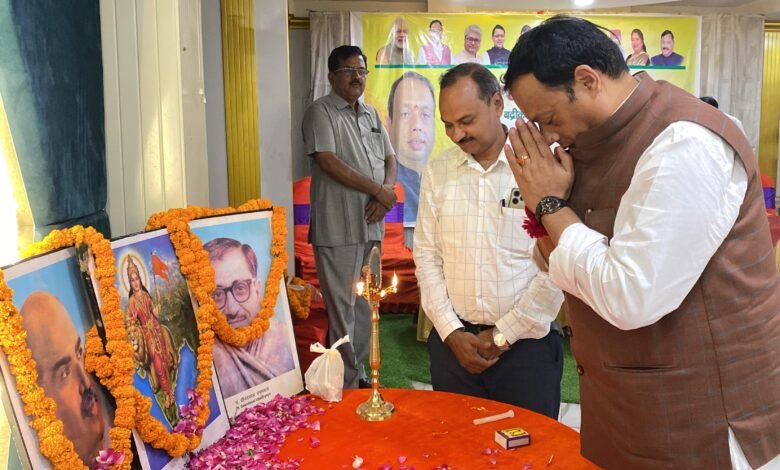 A grand worship and archana was performed at Badrinath Dham in the dignified presence of Shankaracharya ji