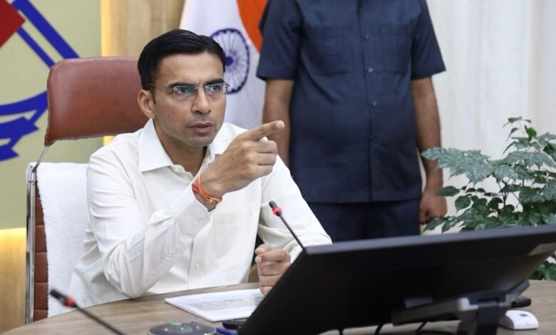 Notice to Dehradun DM Savin Bansal, Allegation of protocol violation during the visit of Lok Sabha Speaker