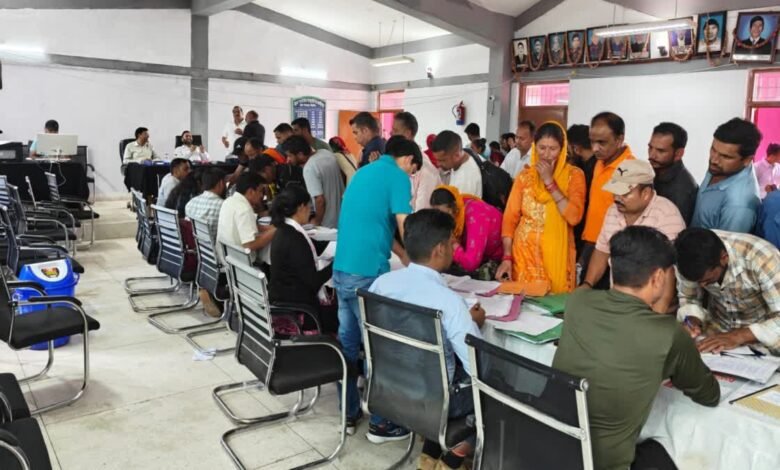 Panchayat elections started in Chamoli: 221 candidates filed nominations on the first day