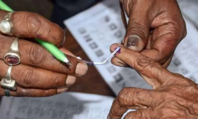Voting continues with enthusiasm in the second phase of Uttarakhand Panchayat elections, 41.95% voting till 2 pm