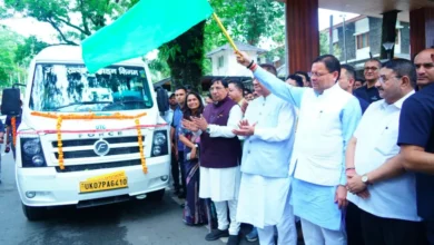 New initiative of Uttarakhand government to promote tourism, CM Dhami flagged off 20 new AC Tempo Traveller buses