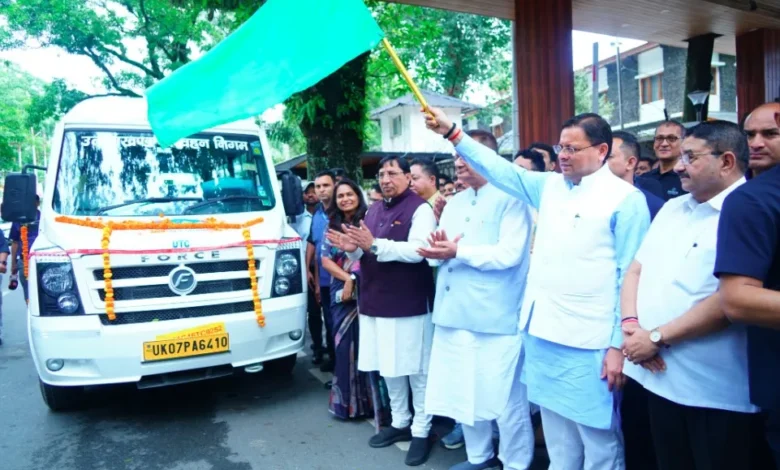 New initiative of Uttarakhand government to promote tourism, CM Dhami flagged off 20 new AC Tempo Traveller buses