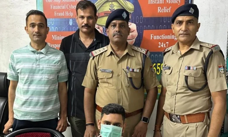 Fraud of Rs 750 crores through fake loan app exposed, chartered accountant mastermind arrested from Delhi airport