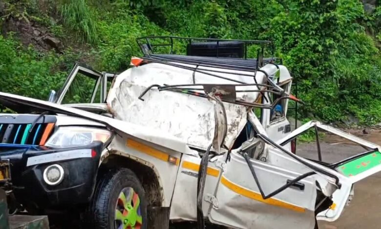Rain wreaked havoc in Uttarakhand, huge boulder fell on Bolero, two dead, four seriously injured