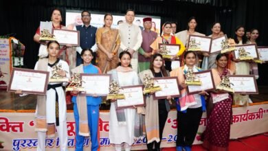 Teelu Rauteli Samman Ceremony in Uttarakhand, 13 women and 33 Anganwadi workers were honored