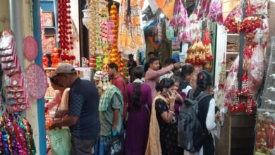 Dhanteras saw bumper shopping across the country, with turnover of ₹1 lakh crore, gold, silver and car sales breaking all records.