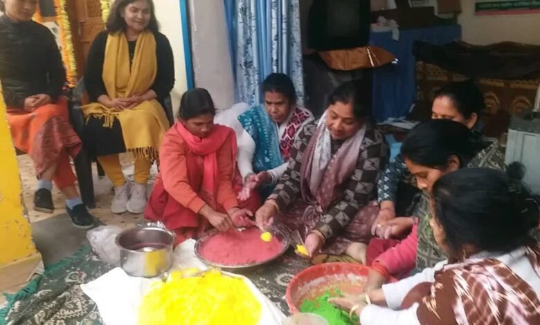 Women in Vikasnagar are busy with Holi preparations, weaving a new story of empowerment with herbal colors.