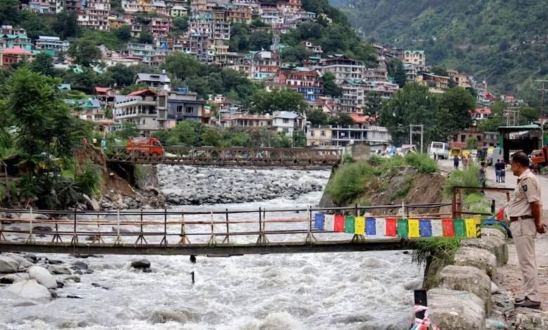 Clear weather in Uttarakhand for two days, light rain and snowfall expected in higher reaches over the weekend