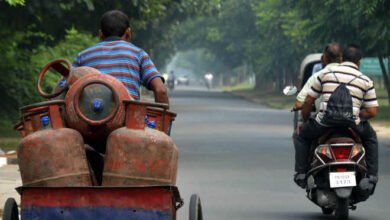 LPG Black Marketing: 'Gas will be available at Rs 300 per kg', audio of black marketing goes viral in Rudrapur, police starts investigation