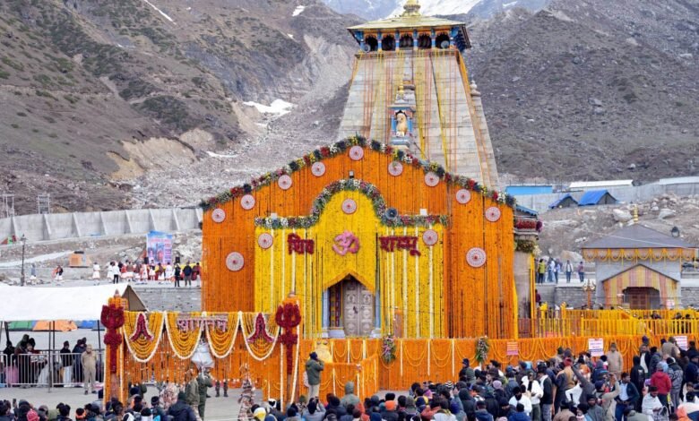 Grand Commencement of the Kedarnath Yatra 2026: Over 100,000 Devotees Offer Prayers in Just Four Days.