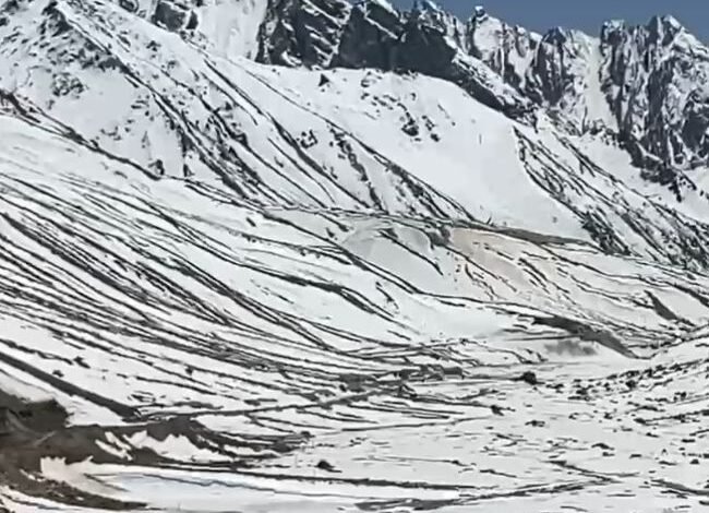 Mana Pass Highway Open: BRO Clears Snow from Mana Pass Highway; Army Movement to China Border Resumes!