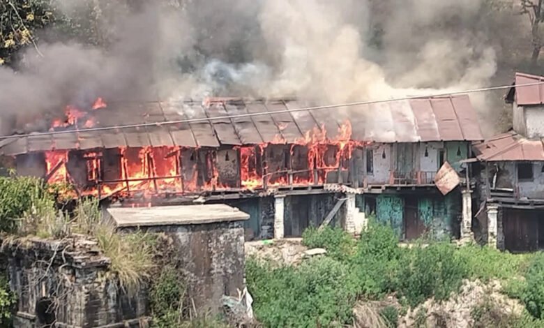 Wooden House Fire: Massive Blaze in Tharali, Chamoli; Wooden House Reduced to Ashes in Moments
