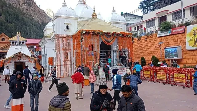 A Massive Surge of Faith in the Gangotri-Yamunotri Pilgrimage: Over 311,000 Devotees Offer Prayers in Just 21 Days.