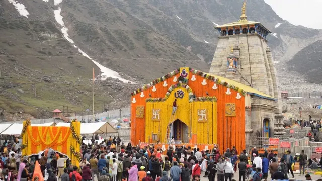 Kedarnath Viral Video: Uproar follows a viral clip showing an alleged scuffle with elderly pilgrims at Kedarnath Dham!
