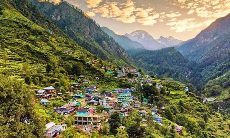 Eco-Tourism: Growing craze for eco-tourism in Uttarakhand; records broken at Dehradun Zoo and Lachhiwala Nature Park.