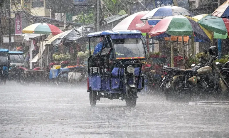 Weather Update India: Rain Alert for Delhi and UP; Hailstorm Likely in MP; Weather to Change from Uttarakhand to Rajasthan.