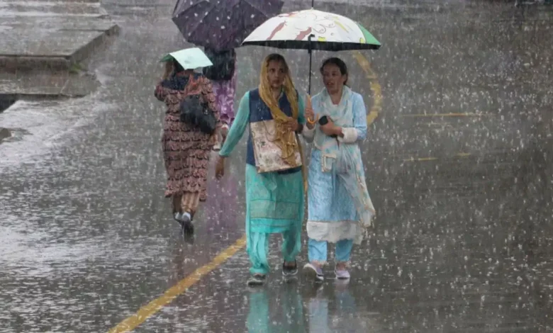 Weather Forecast India: Heat to rise in Delhi, rain likely in UP; storm alert for MP and Rajasthan.