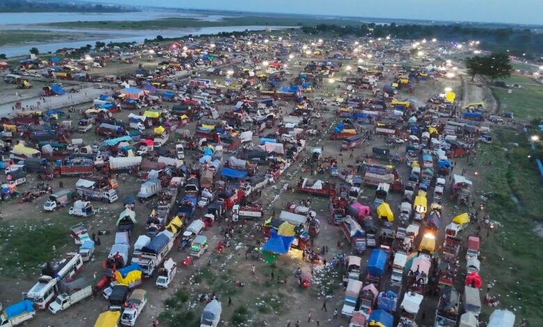 Kanwar Yatra 2026: Over 3.19 crore Kanwariyas set out in the final phase; pace of 'Dak Kanwar' picks up!