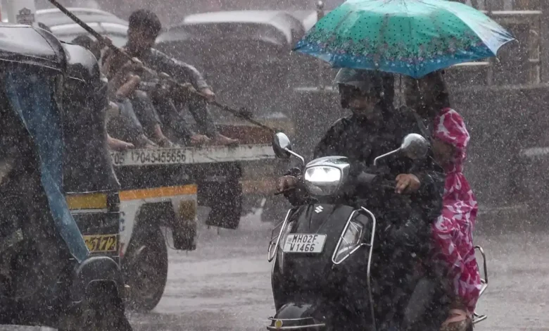 Aaj Ka Mausam heavy rain alert in Uttarakhand Himachal Pradesh and Uttar Pradesh