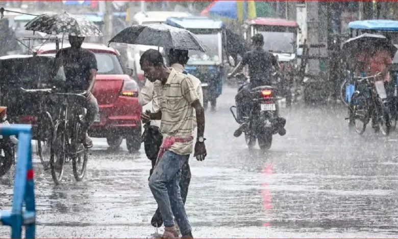 India Weather Update: Delhi may see rain till tomorrow, while UP, Bihar, Chhattisgarh, Uttarakhand and Himachal Pradesh face heavy rain alerts