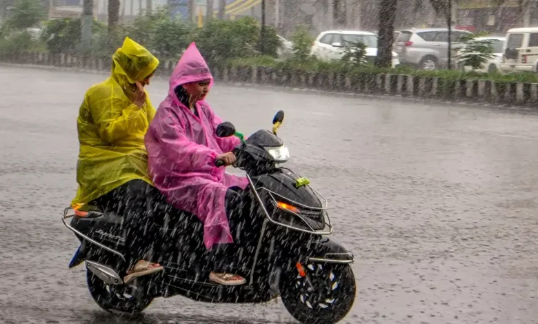 India Weather Update: Rain changes the weather in Delhi-NCR; heavy rain alert from Uttarakhand to Tamil Nadu!