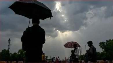 Partly cloudy skies in Delhi today; storm and heavy rain alert for UP and Bihar—check the weather across the country, from Himachal to Kerala!
