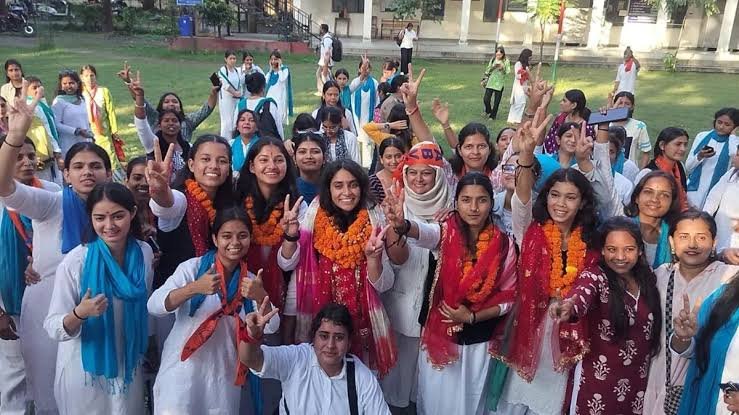 ABVP leads in Garhwal, Independents dominate in Kumaon
