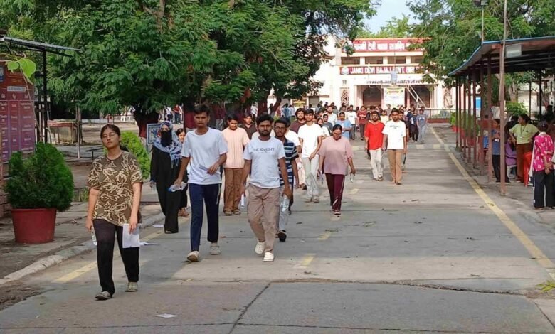 NEET UG 2026 Stray Vacancy Round results showing MBBS admission cutoffs, AIIMS seat allotment and category-wise NEET marks.