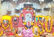 Devotees offering prayers at Maya Devi Temple in Haridwar during Sharadiya Navratri